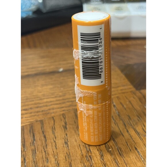 AVON Vitamin C Antioxidant Lip Treatment Vitamins C  .13oz Sealed - Picture 2 of 6